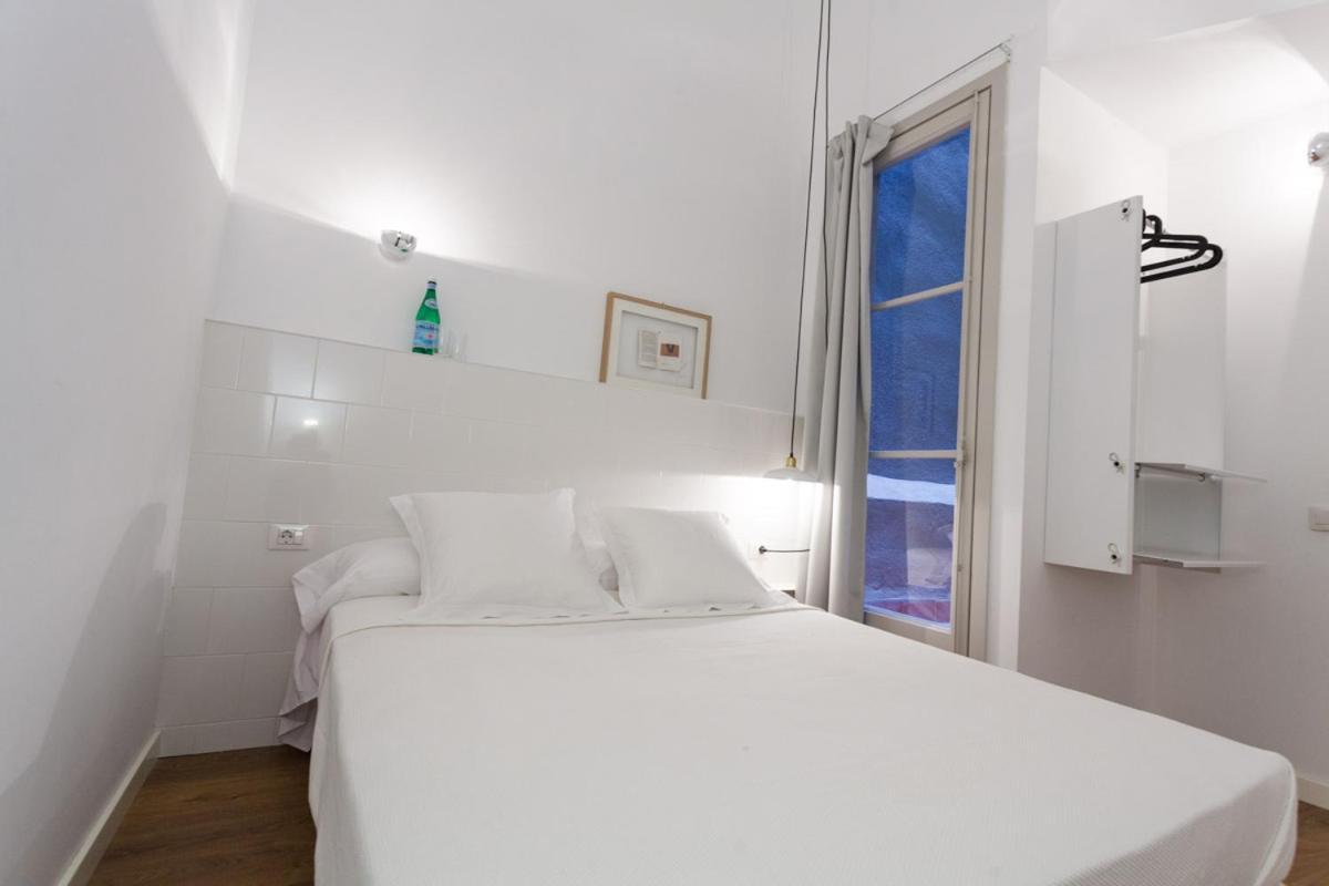 Hostal Argo Barcelona Exterior foto